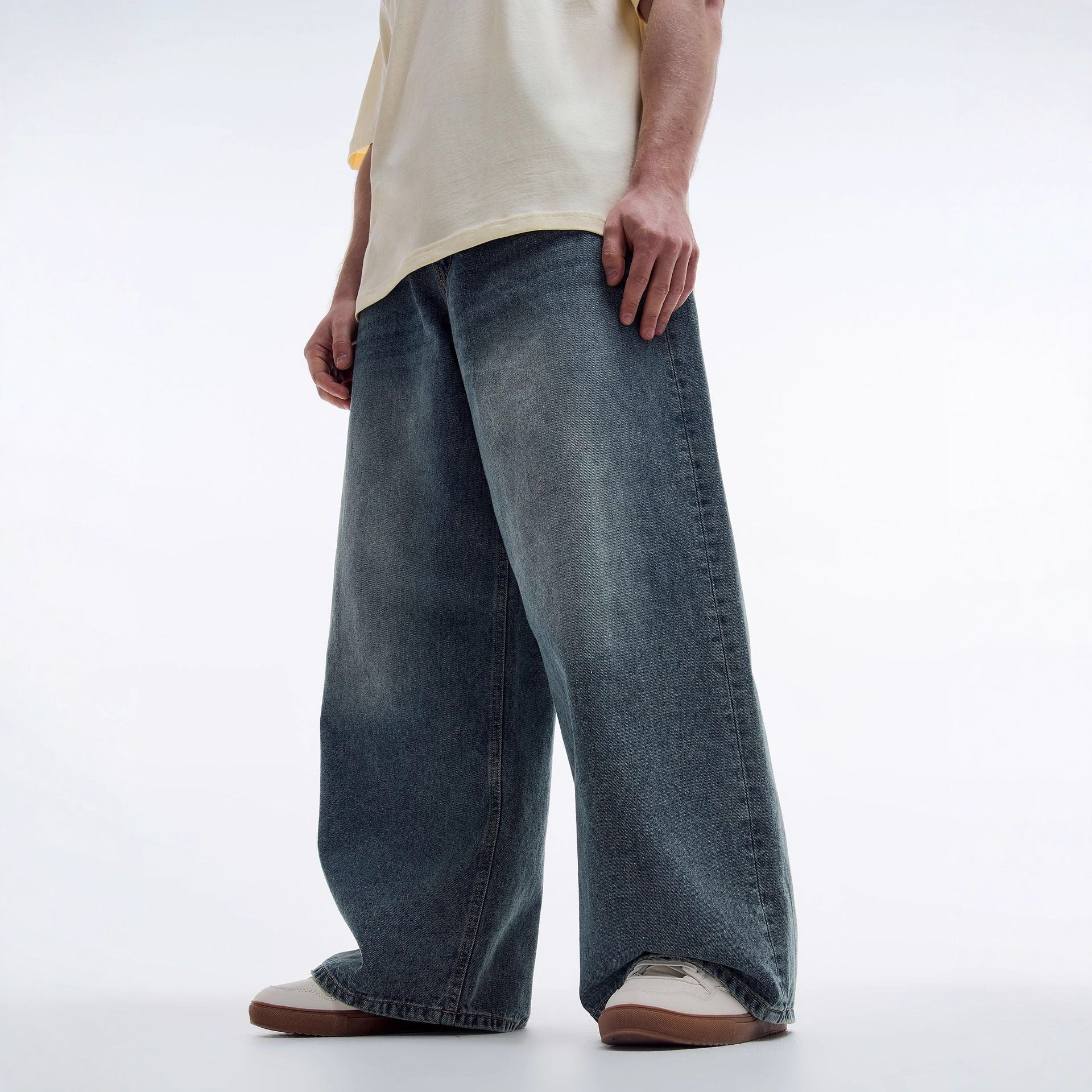 Mens Straight-Leg Relaxed-Fit Vintage Denim Jeans In American Style